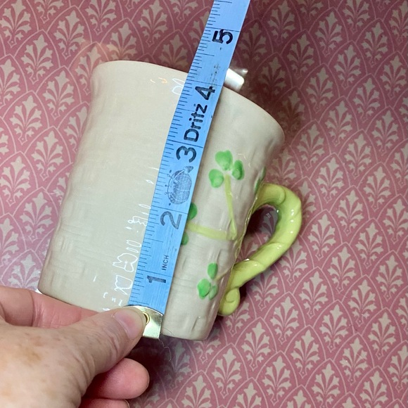 ☘️Celtic Classics Stoneware Basketweave Mug w/Shamrocks☘️ NWOT - Picture 5 of 6